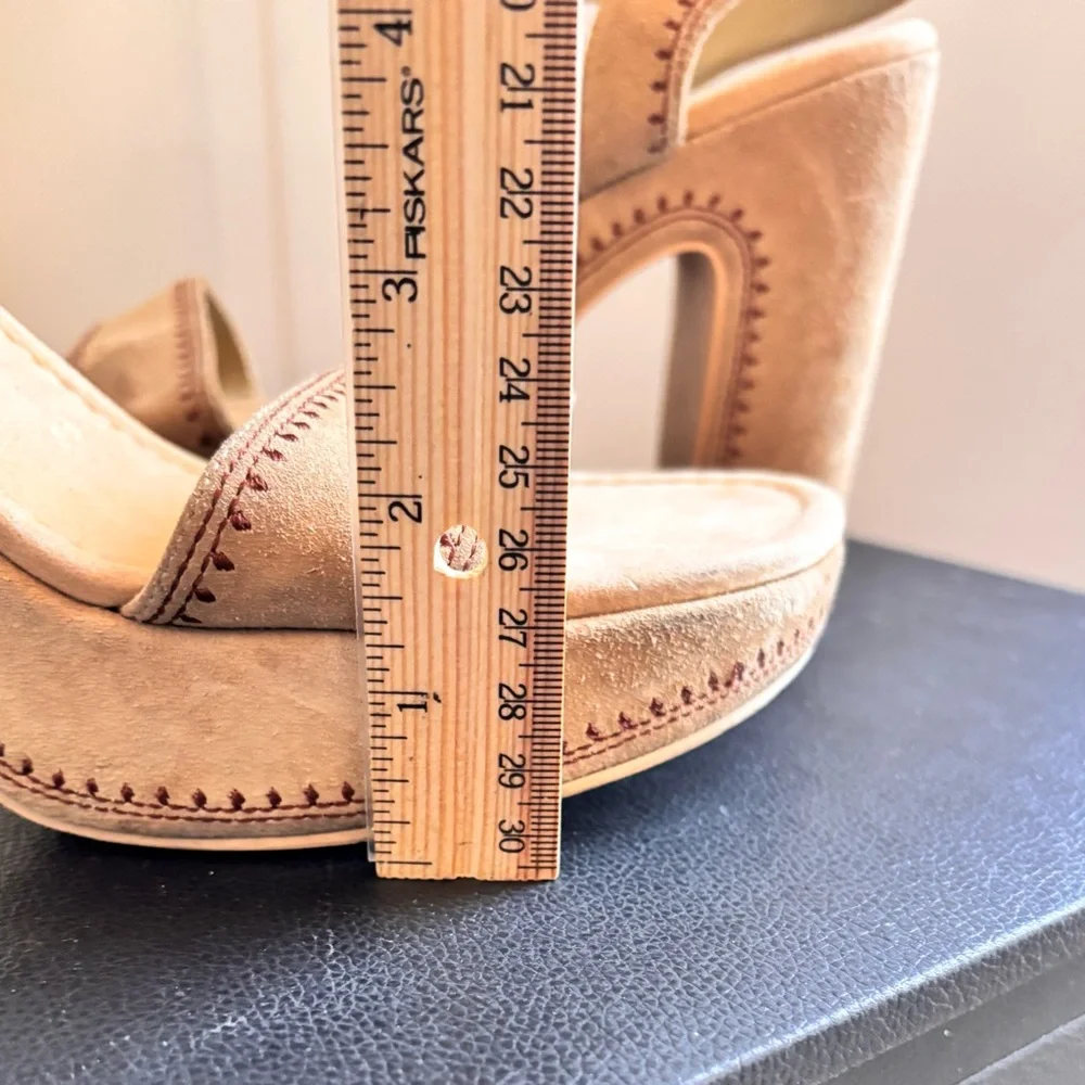 Vtg. Skechers Y2K “ Somethin Else” Suede Platform Heels Size 11 Tan - Picture 11 of 13